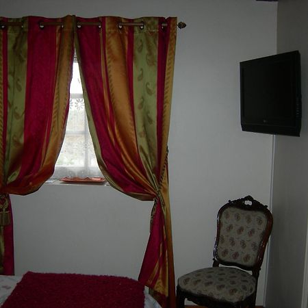 Bed and Breakfast La Ferme Rose Сержі Екстер'єр фото